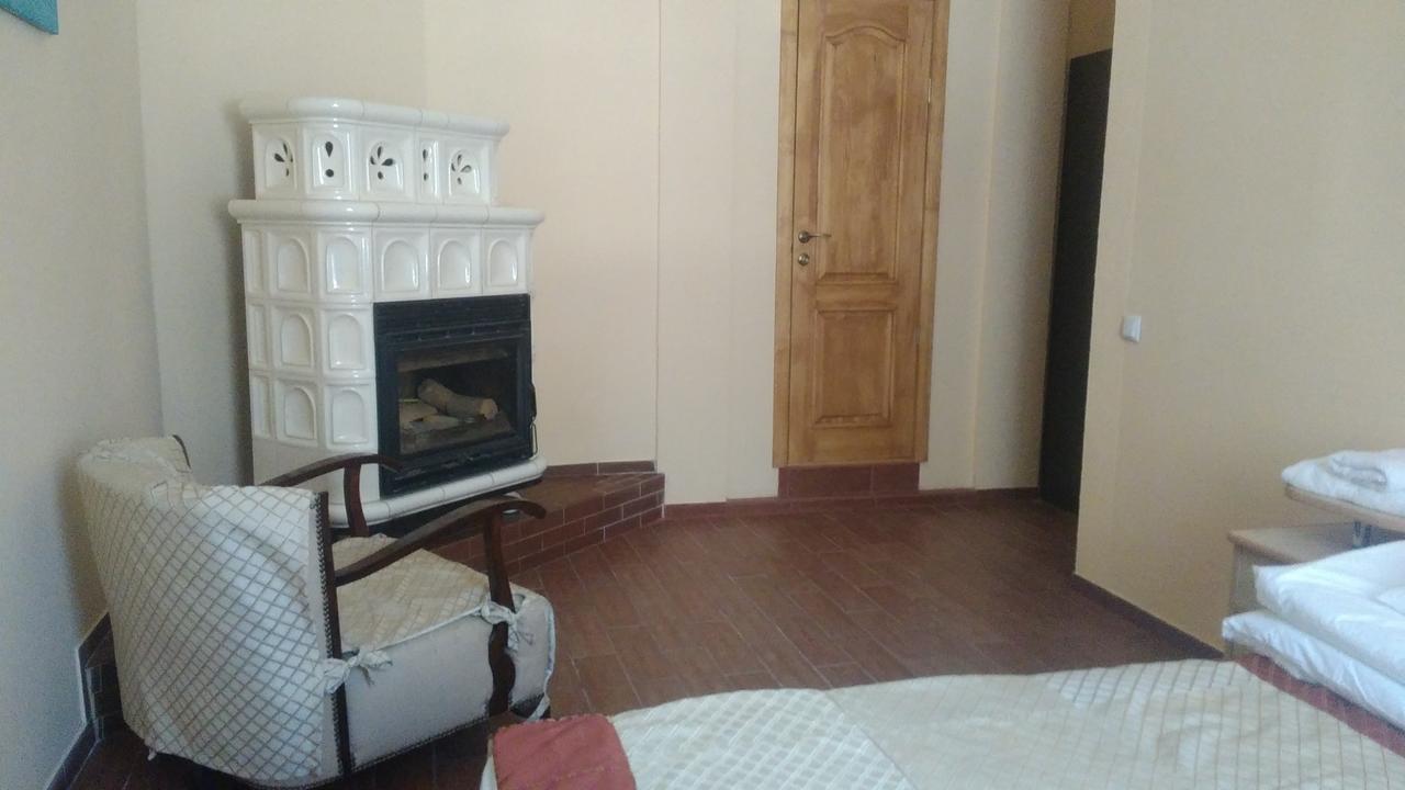 Отель Кімнати в центрі Ужгород Экстерьер фото
